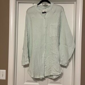 Aerie Pool to Party button down shirt